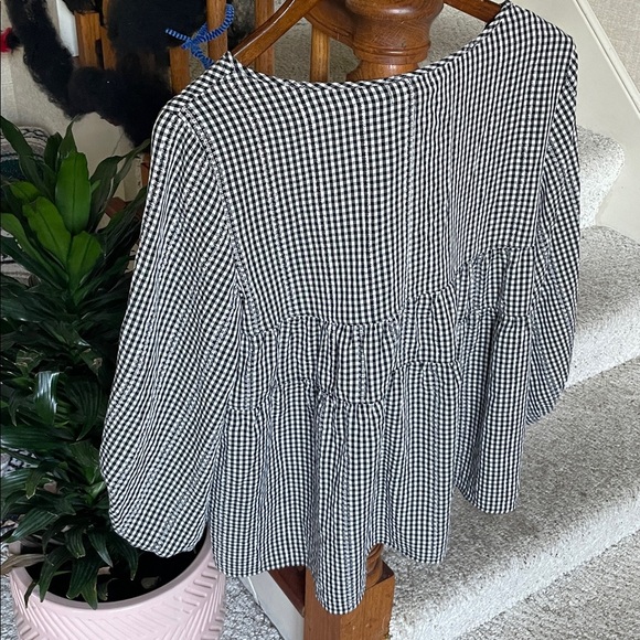 Max Studio Black and White Checkered Gingham Blouse - Picture 5 of 10